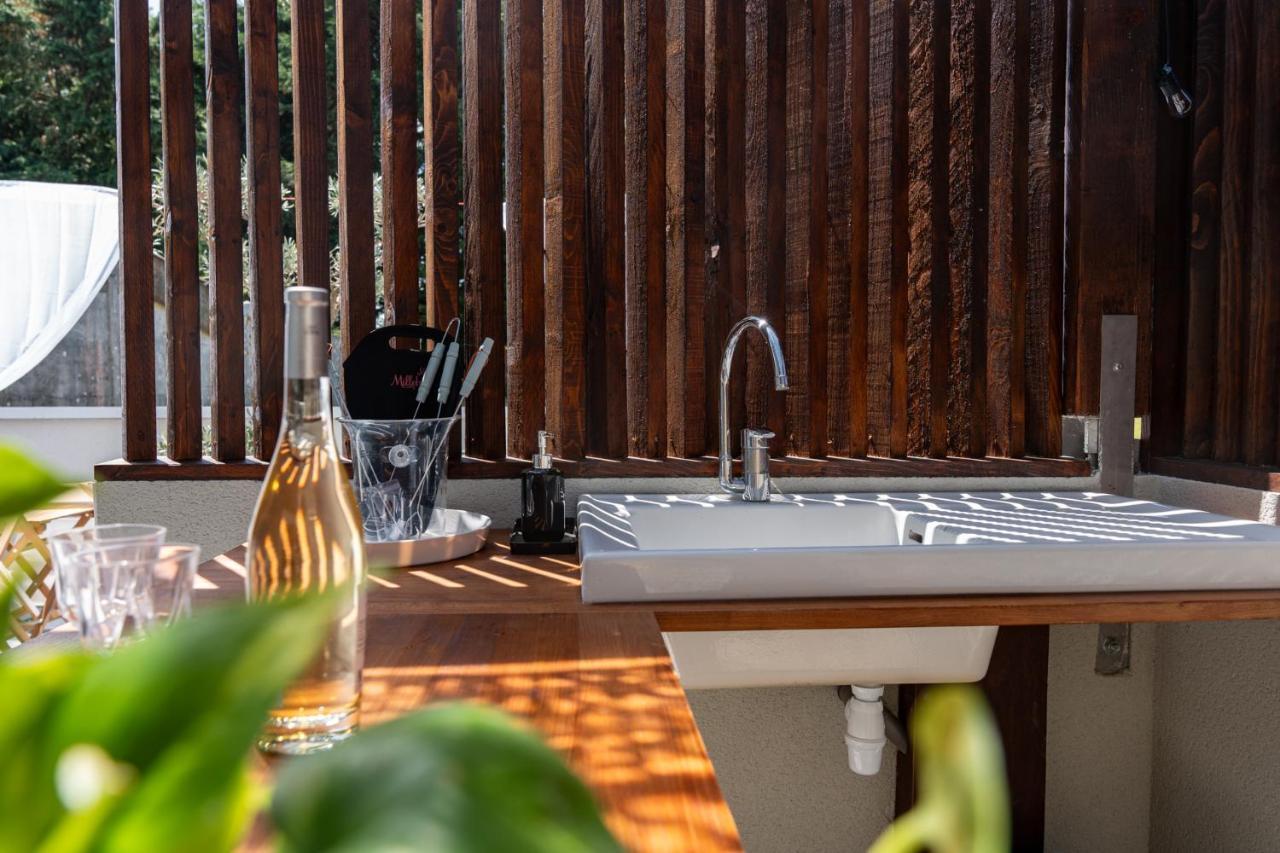 Yanna Lodge, Gite Classe 4 Etoiles Avec Spa Couvert Entierement Arrest Exterior photo